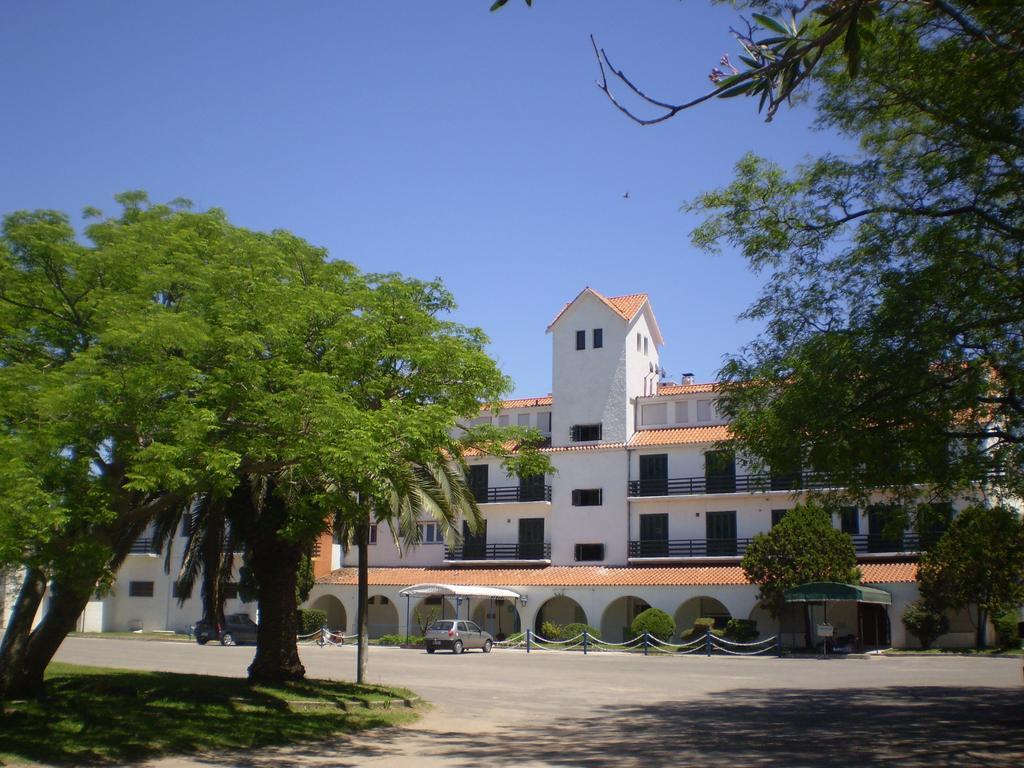 Hotel Casino Carmelo Bagian luar foto